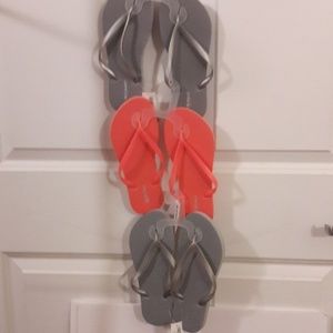 BRAND NEW Flip flops